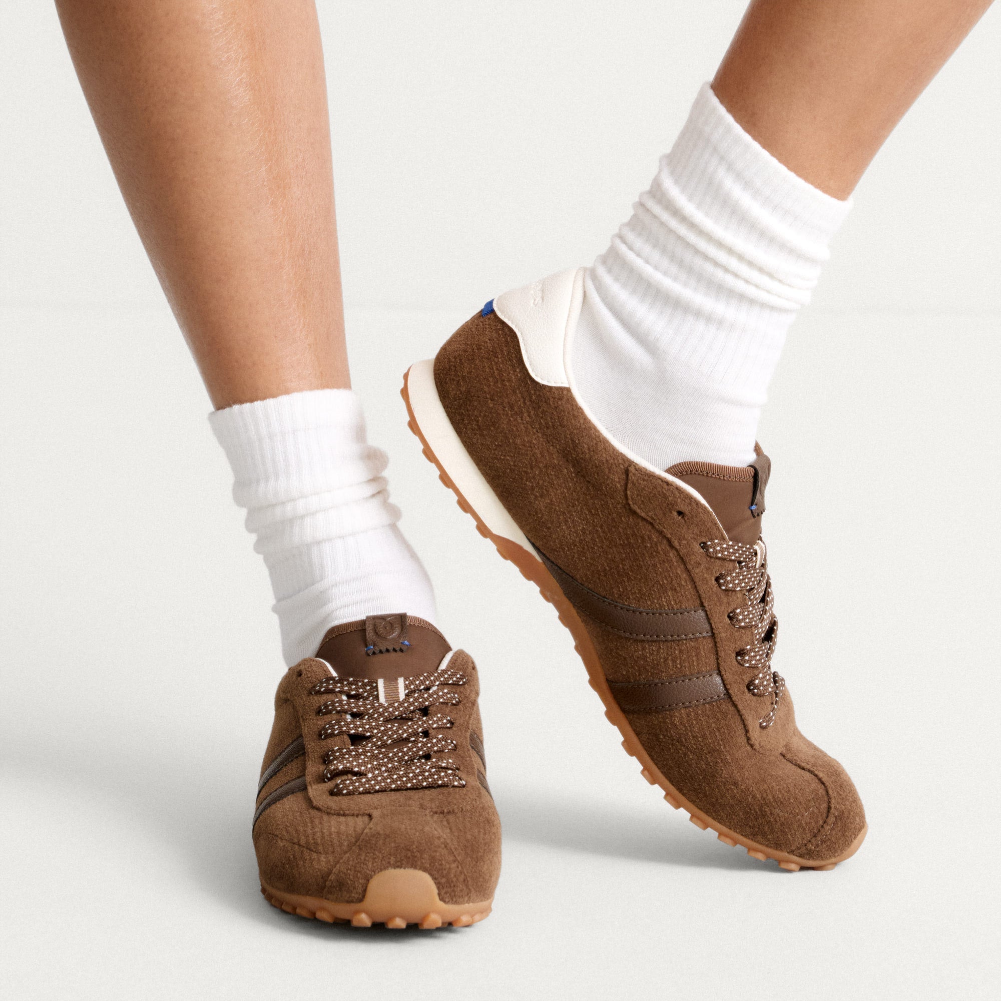 The Ivy Sneaker - ReVelvet™ Cinnamon - Image 2