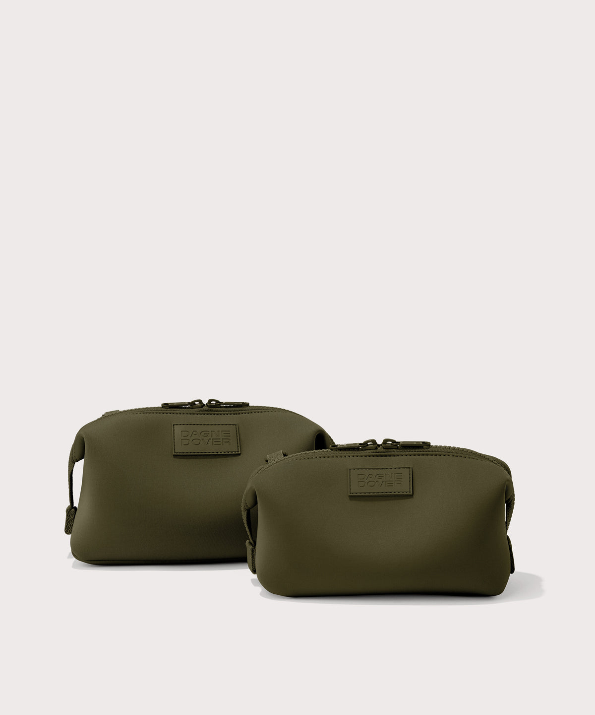 Hunter Toiletry Bag in Dark Moss. Large - Image 4