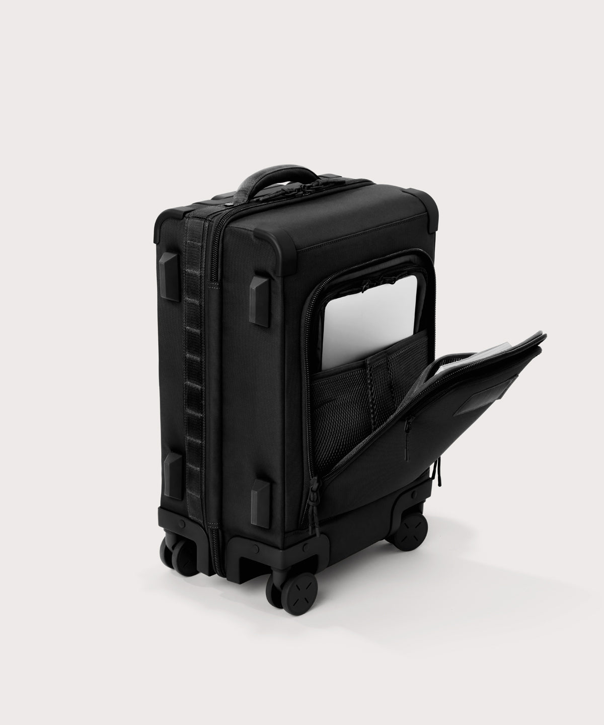 Seattle Carry-On Luggage in Onyx. Smaller - 20.5 inch - Image 5